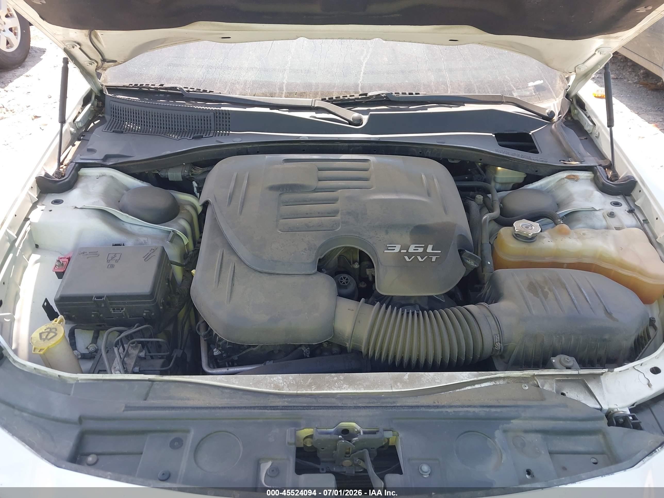 2014 Chrysler 300   Белый vin: 2C3CCAAG7EH255533
