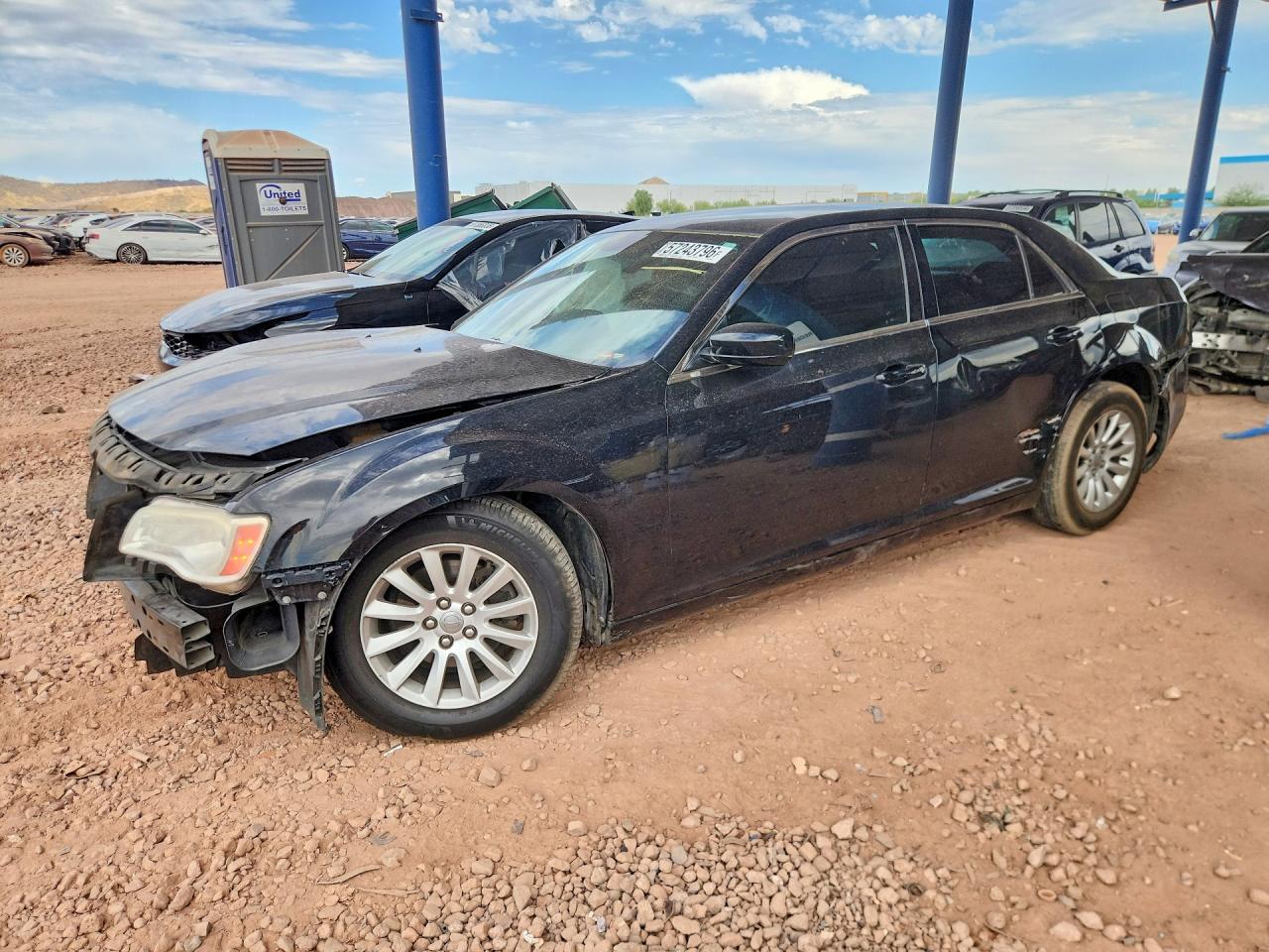 2014 Chrysler 300 Black vin: 2C3CCAAG7EH345085