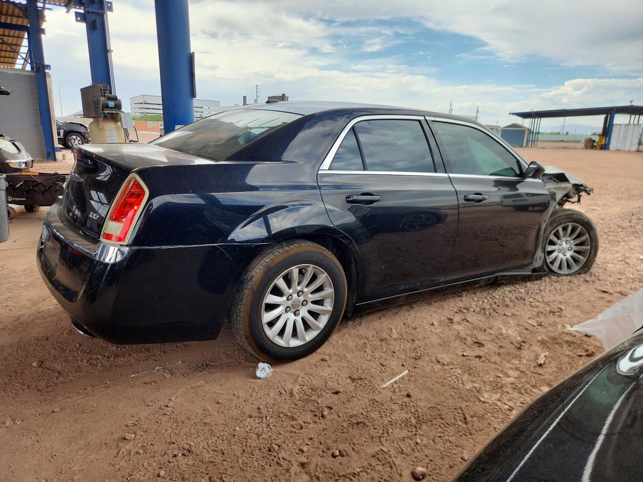 2014 Chrysler 300 Black vin: 2C3CCAAG7EH345085