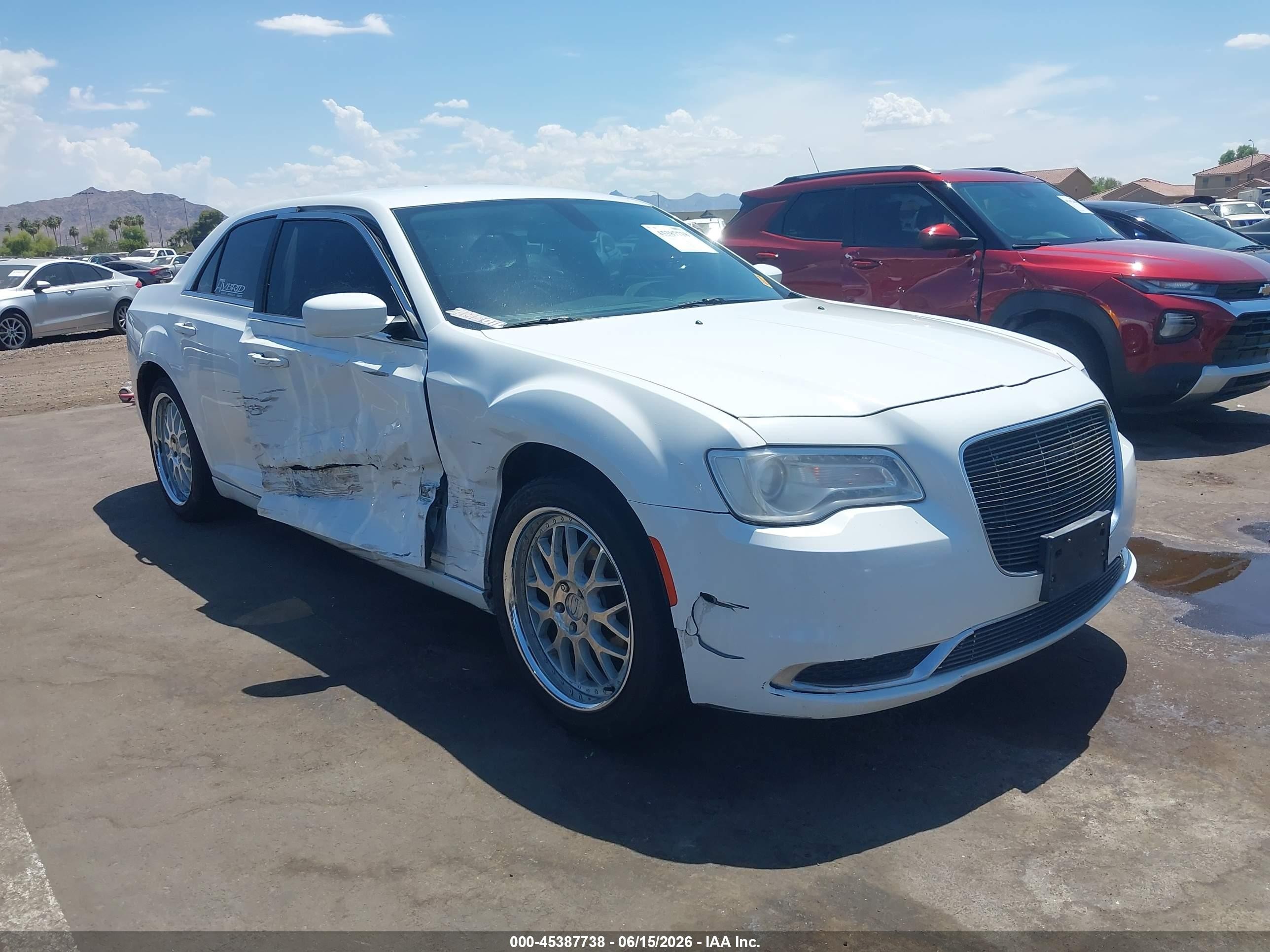 2015 Chrysler 300 Limited White vin: 2C3CCAAG7FH876207