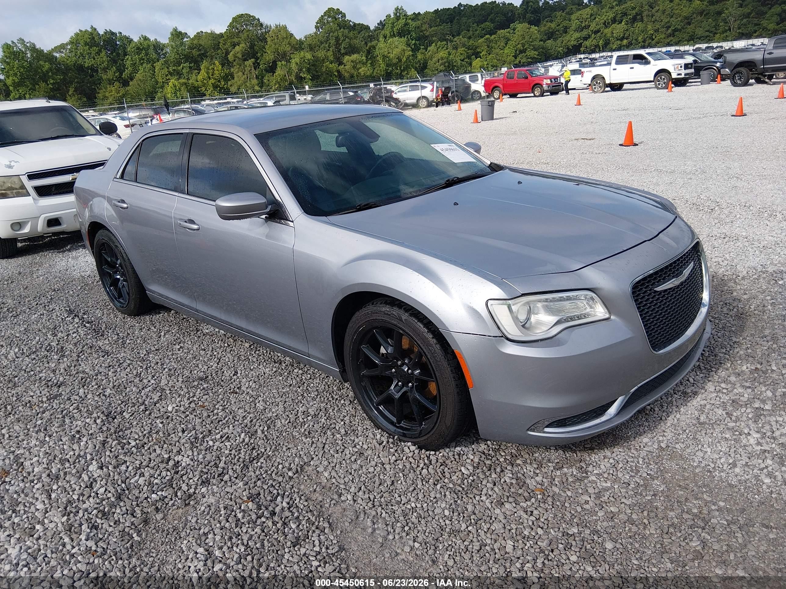2015 Chrysler 300 Limited Gray vin: 2C3CCAAG7FH920545