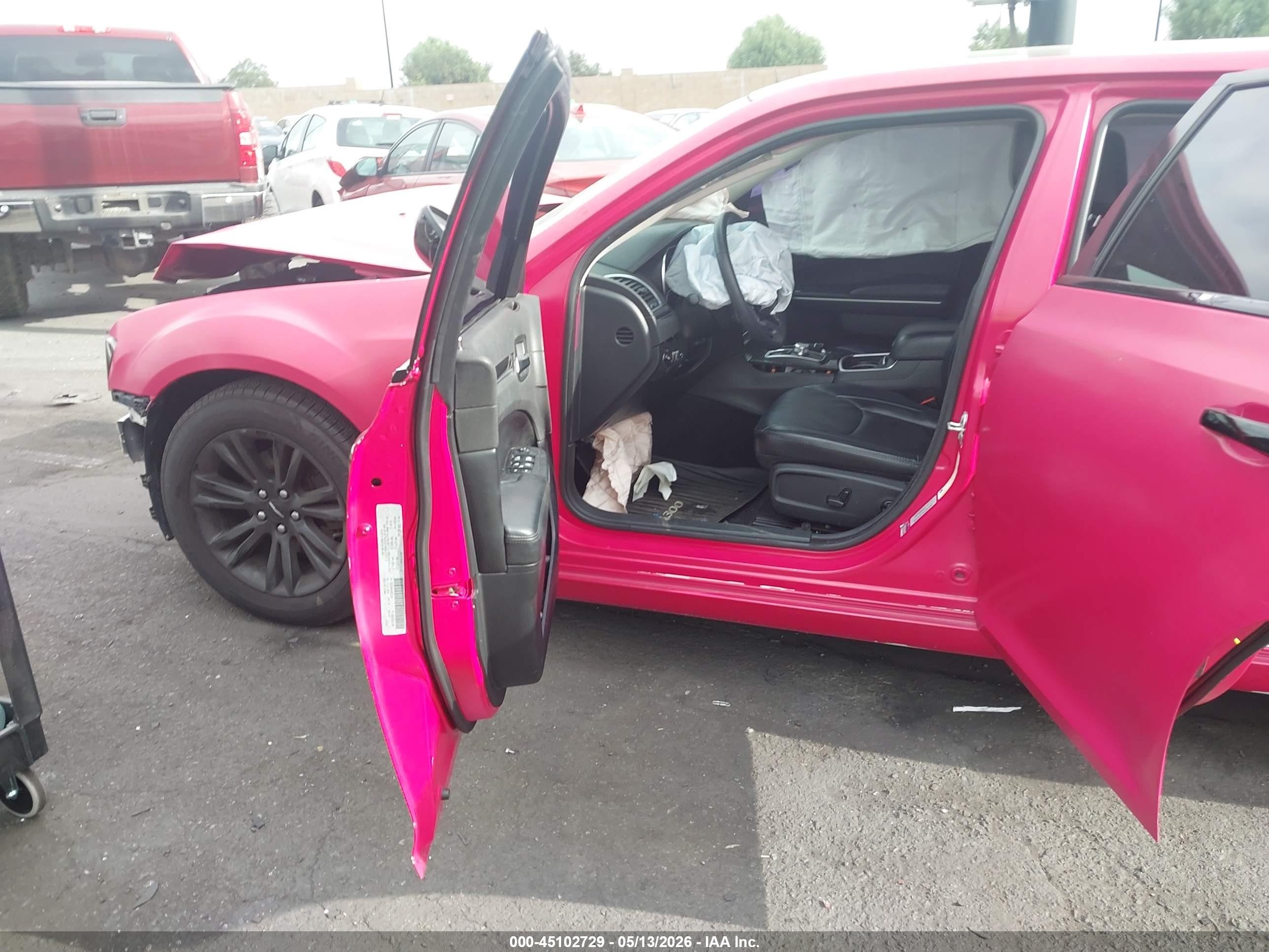 2017 Chrysler 300 Limited Red vin: 2C3CCAAG7HH521654