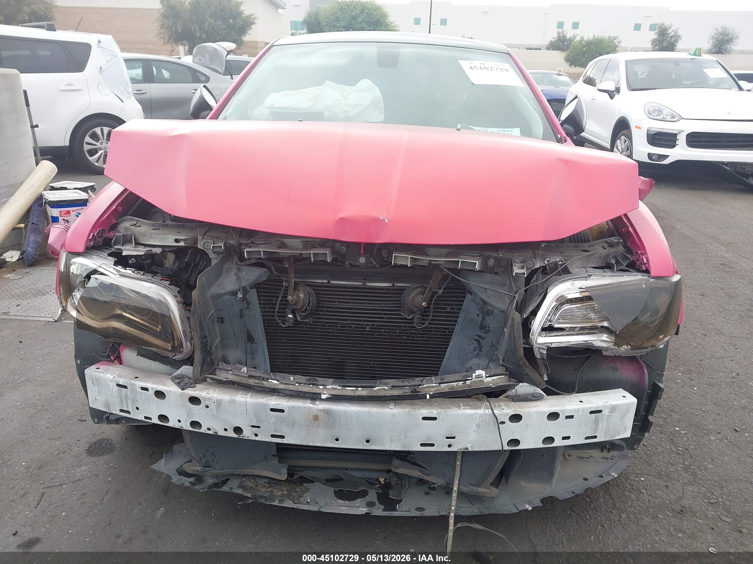 2017 Chrysler 300 Limited Red vin: 2C3CCAAG7HH521654