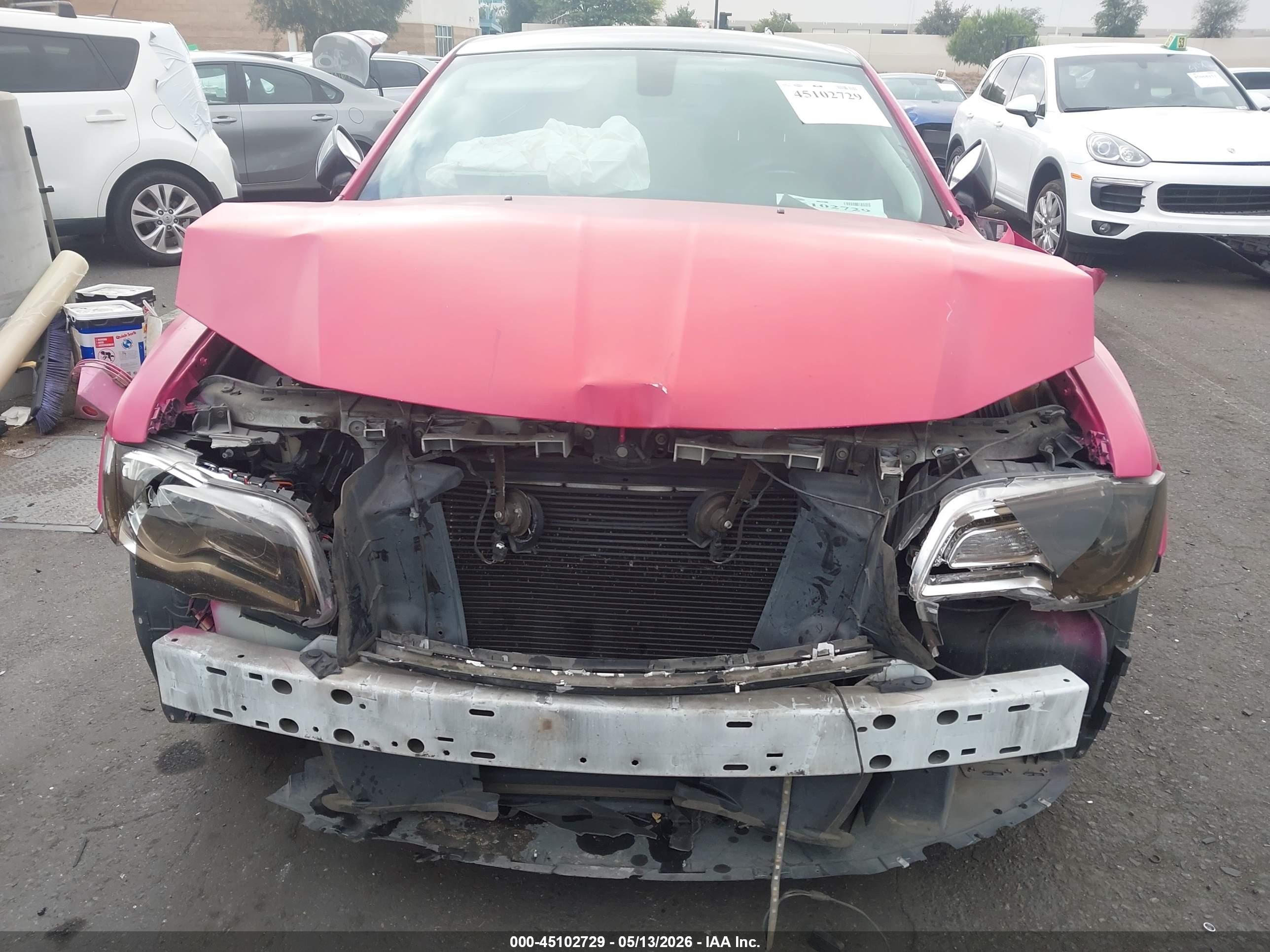 2017 Chrysler 300 Limited Red vin: 2C3CCAAG7HH521654