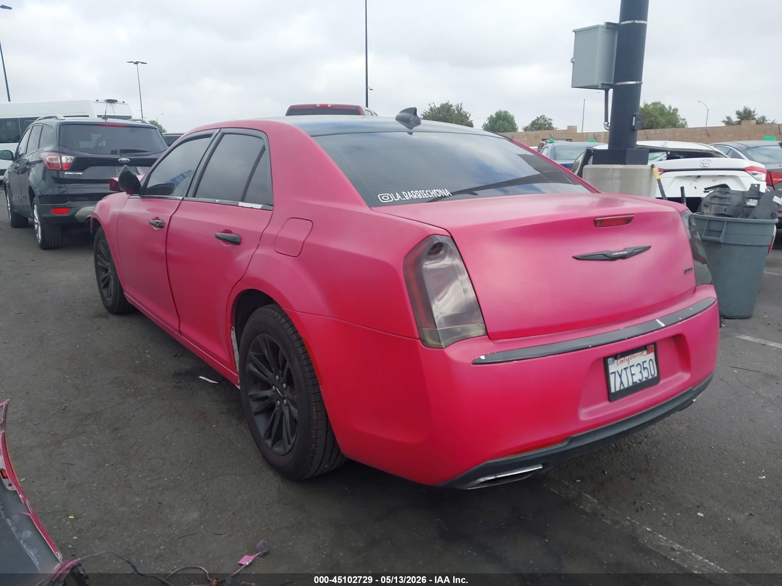2017 Chrysler 300 Limited Red vin: 2C3CCAAG7HH521654