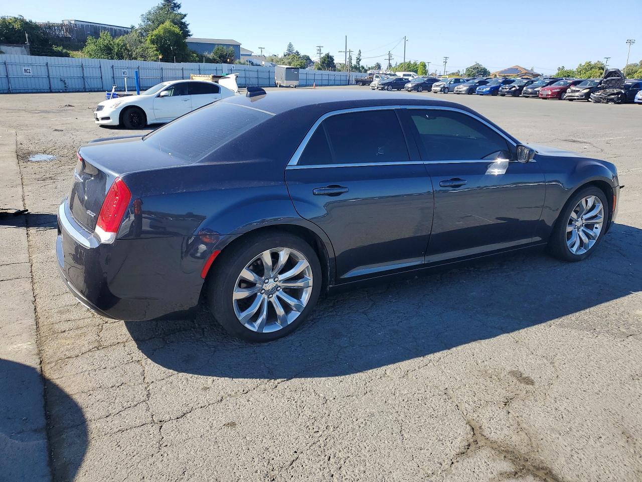 2019 Chrysler 300 Touring Charcoal vin: 2C3CCAAG7KH547940