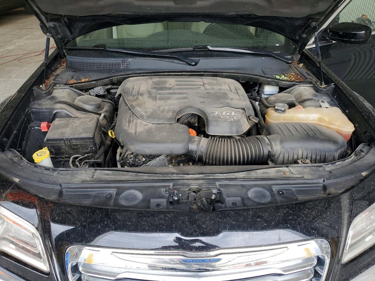 2013 Chrysler 300 Black vin: 2C3CCAAG8DH513685