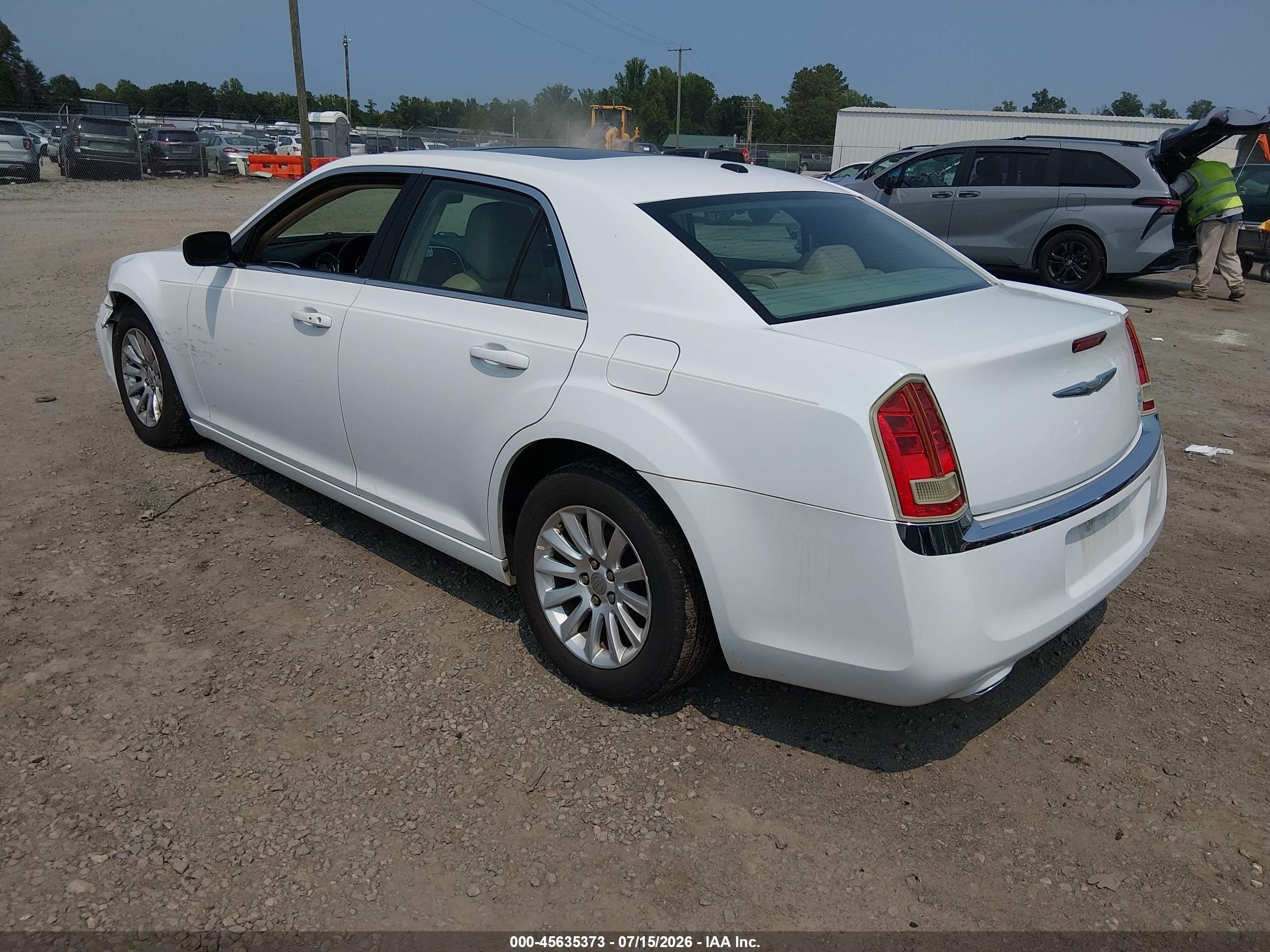 2013 Chrysler 300 Motown White vin: 2C3CCAAG8DH529031