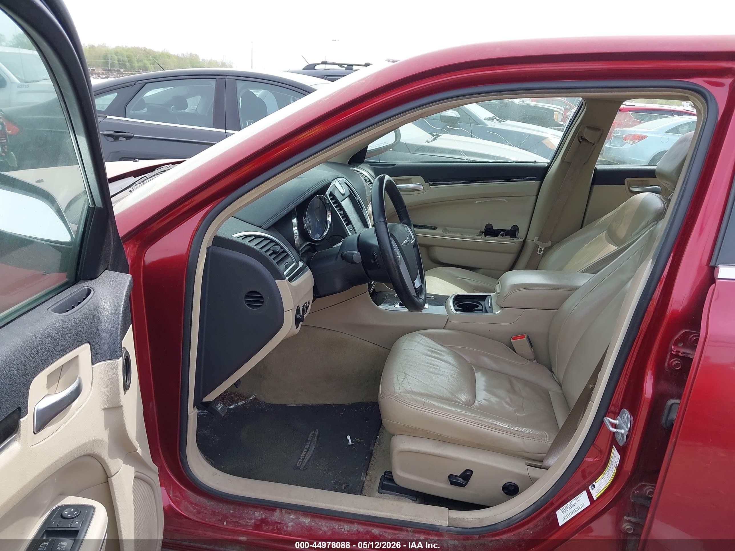 2013 Chrysler 300 Motown Maroon vin: 2C3CCAAG8DH739144