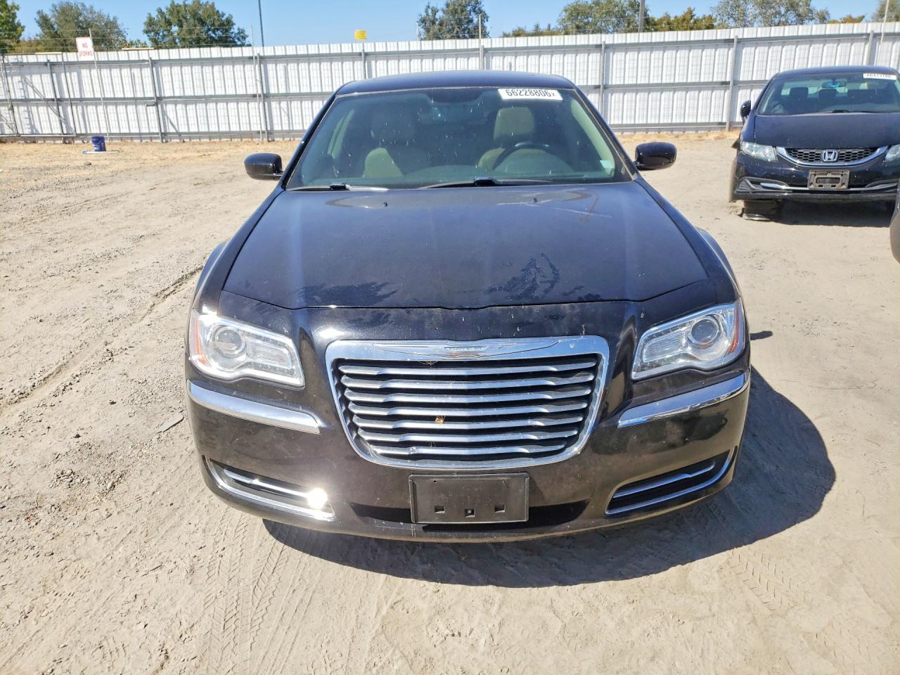 2014 Chrysler 300 Black vin: 2C3CCAAG8EH157529