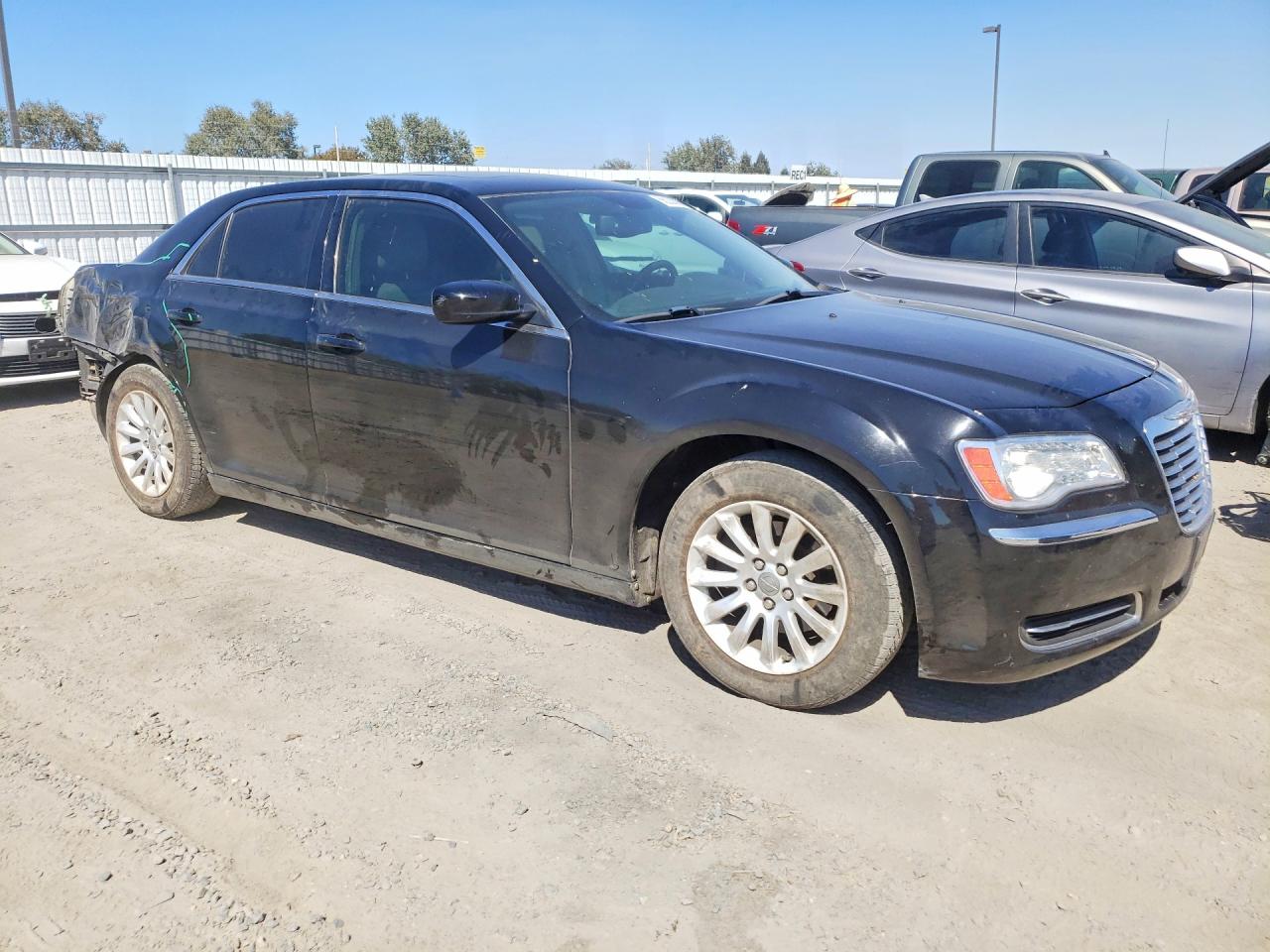 2014 Chrysler 300 Black vin: 2C3CCAAG8EH157529