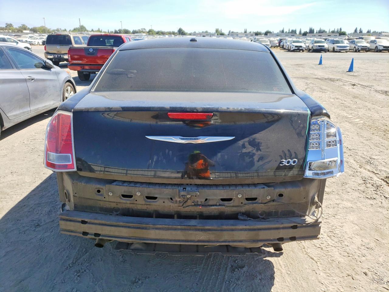 2014 Chrysler 300 Black vin: 2C3CCAAG8EH157529