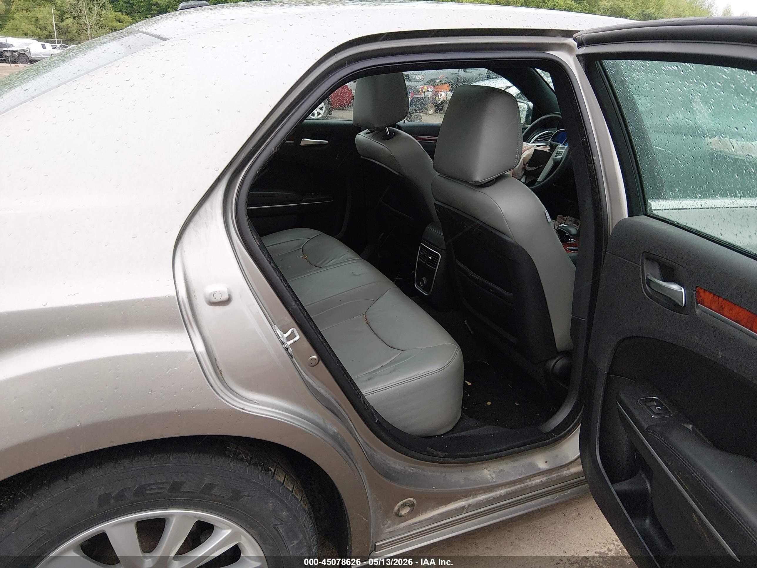 2014 Chrysler 300 Gray vin: 2C3CCAAG8EH228700