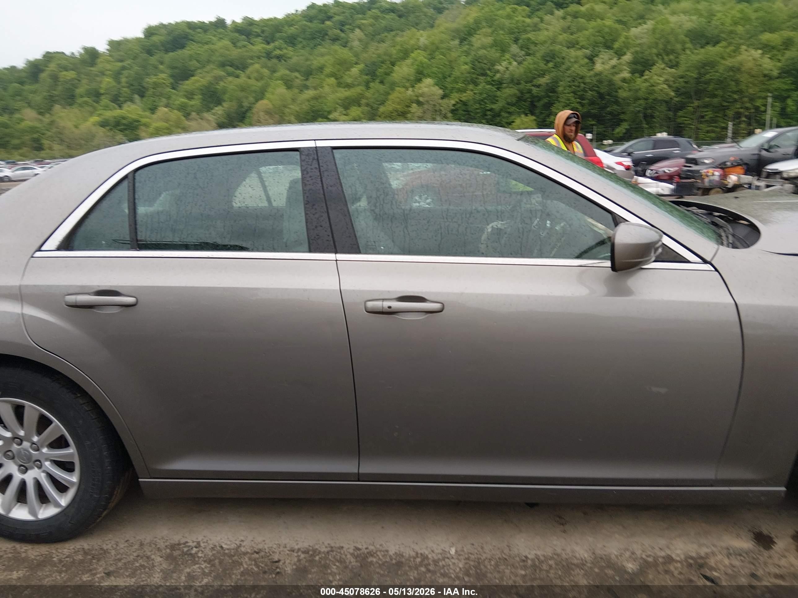 2014 Chrysler 300 Gray vin: 2C3CCAAG8EH228700