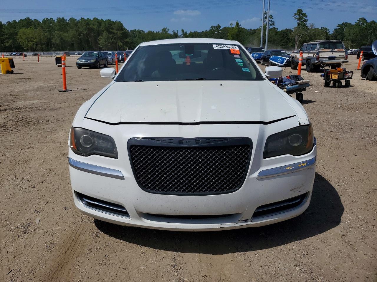 2014 Chrysler 300 White vin: 2C3CCAAG8EH244508