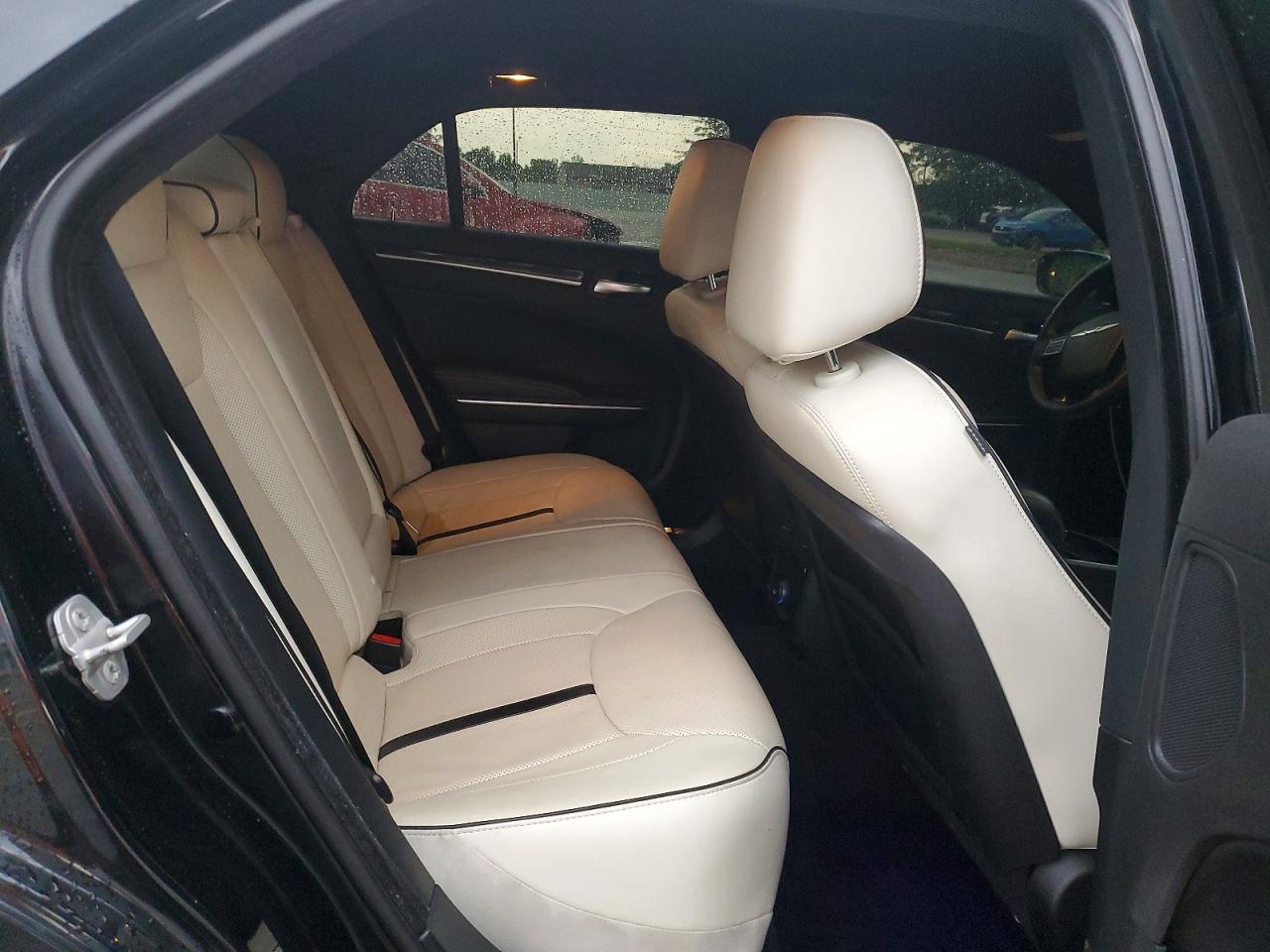 2014 Chrysler 300 Black vin: 2C3CCAAG8EH336864