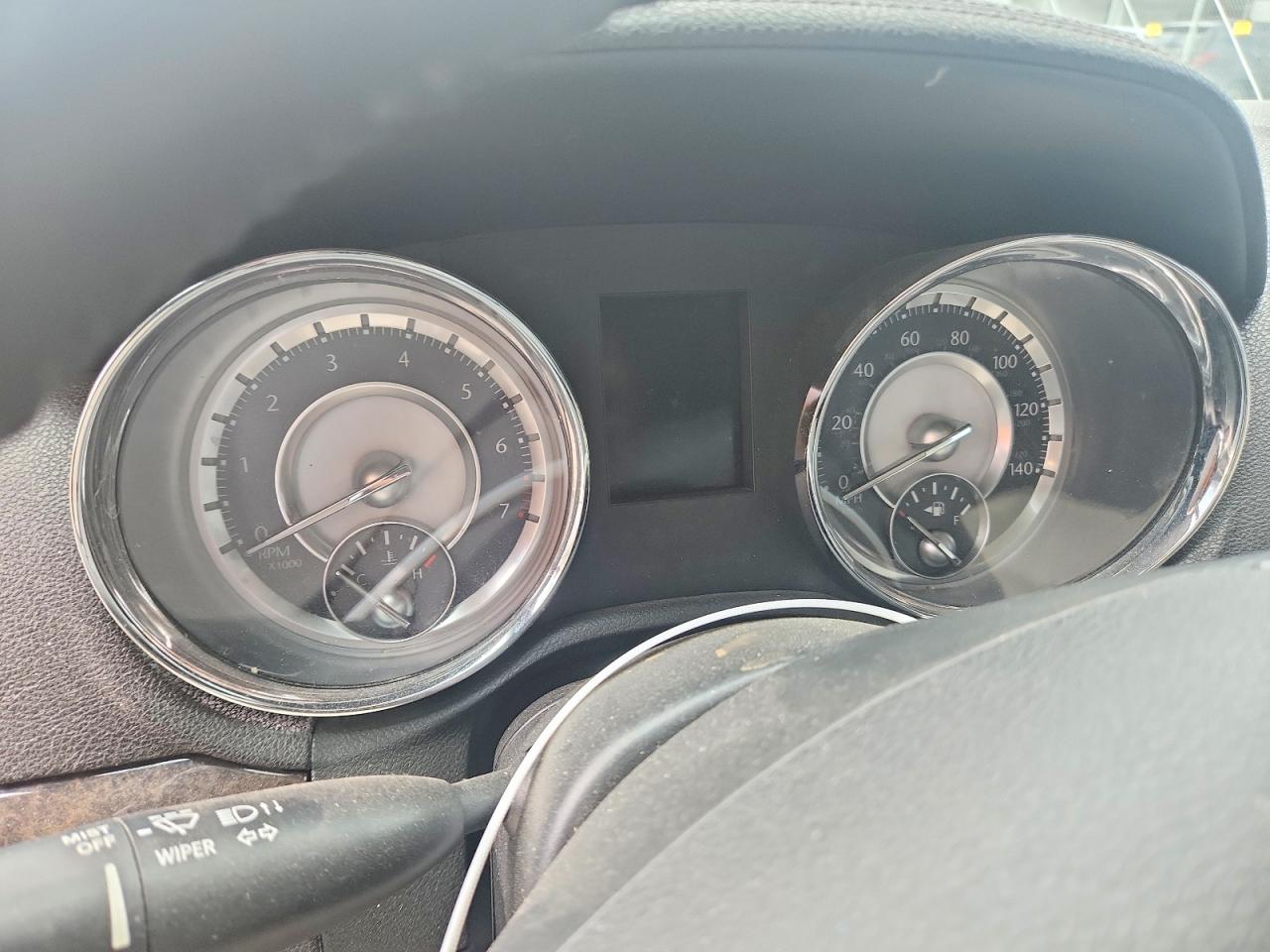 2014 Chrysler 300 Серый vin: 2C3CCAAG8EH336931