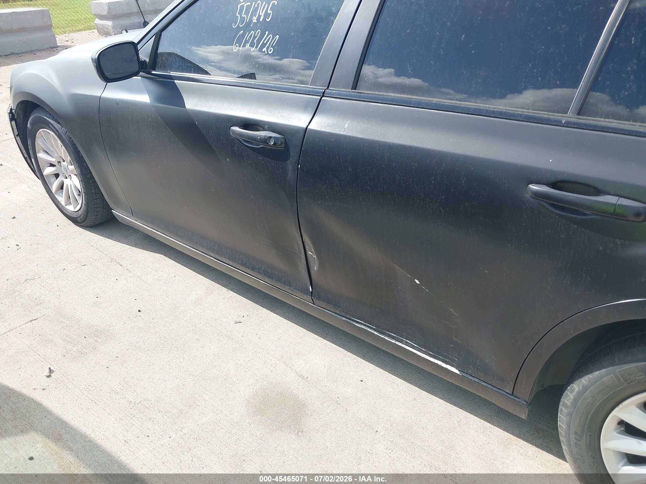 2014 Chrysler 300   Black vin: 2C3CCAAG8EH345743