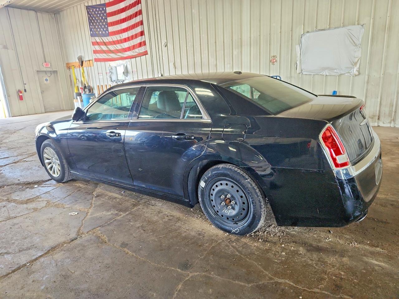 2014 Chrysler 300 Black vin: 2C3CCAAG8EH354734
