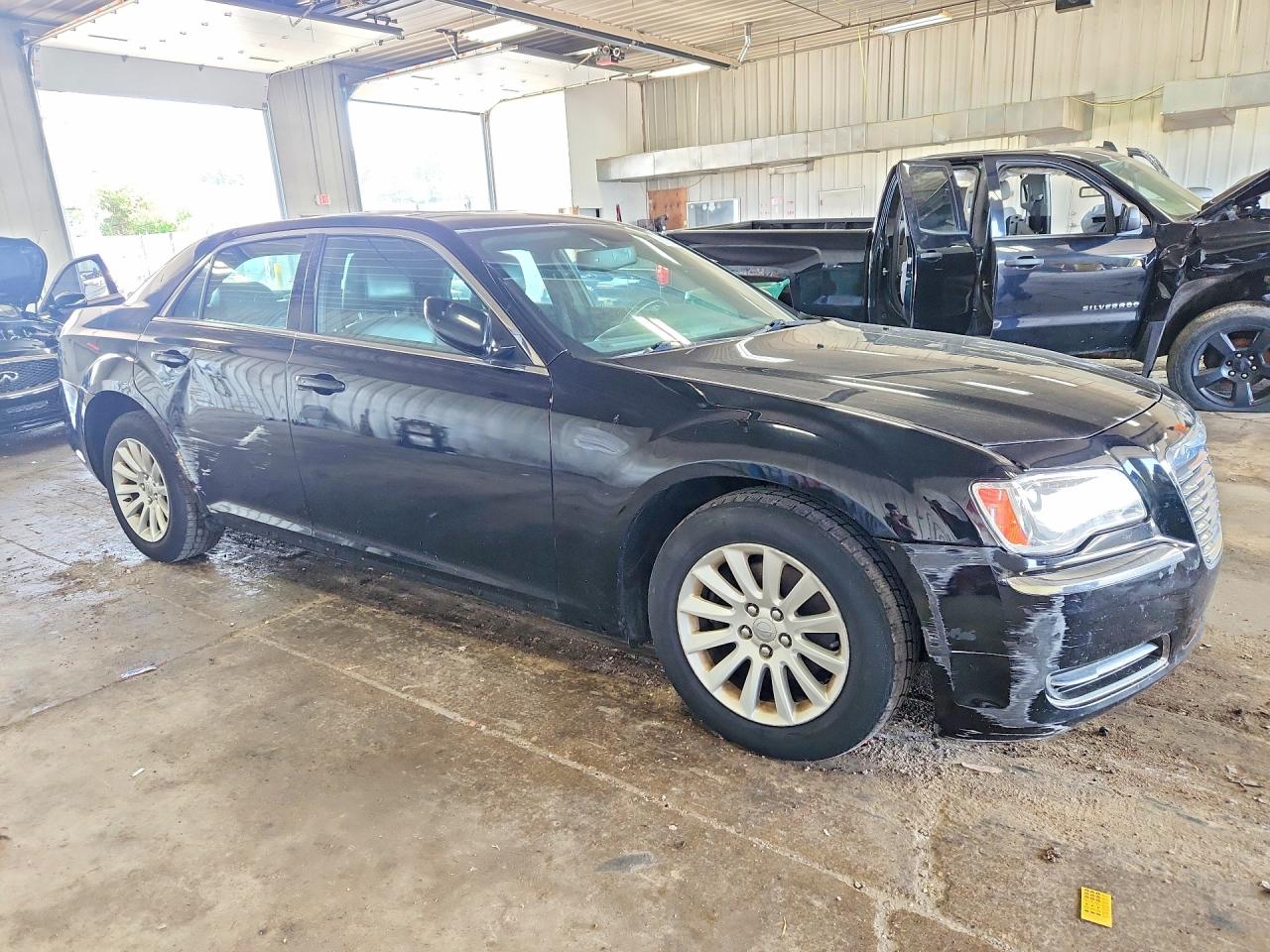 2014 Chrysler 300 Black vin: 2C3CCAAG8EH354734