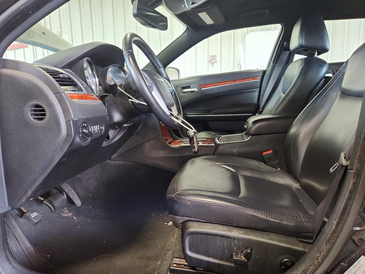2014 Chrysler 300 Black vin: 2C3CCAAG8EH354734