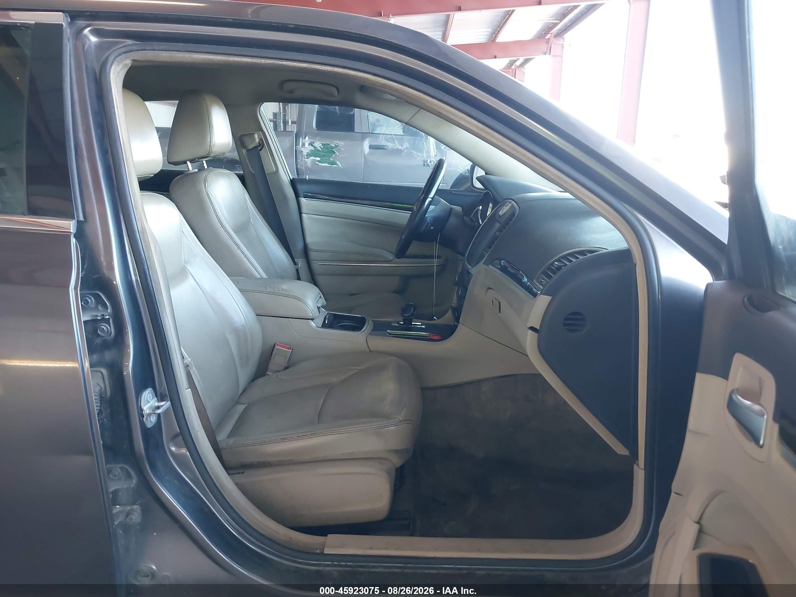 2014 Chrysler 300   Gray vin: 2C3CCAAG8EH377446