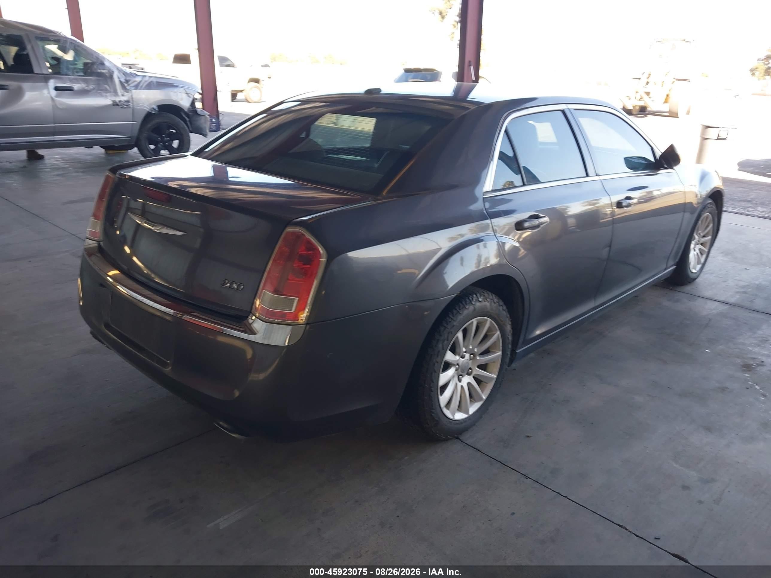 2014 Chrysler 300   Gray vin: 2C3CCAAG8EH377446
