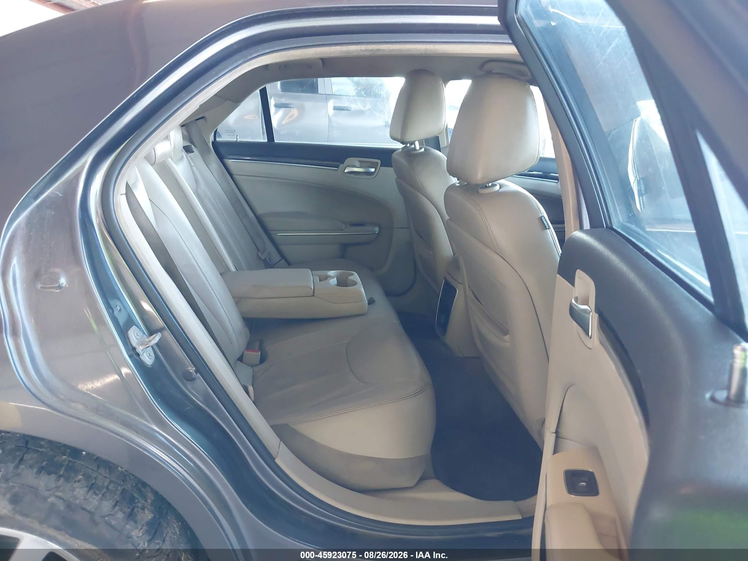 2014 Chrysler 300   Gray vin: 2C3CCAAG8EH377446