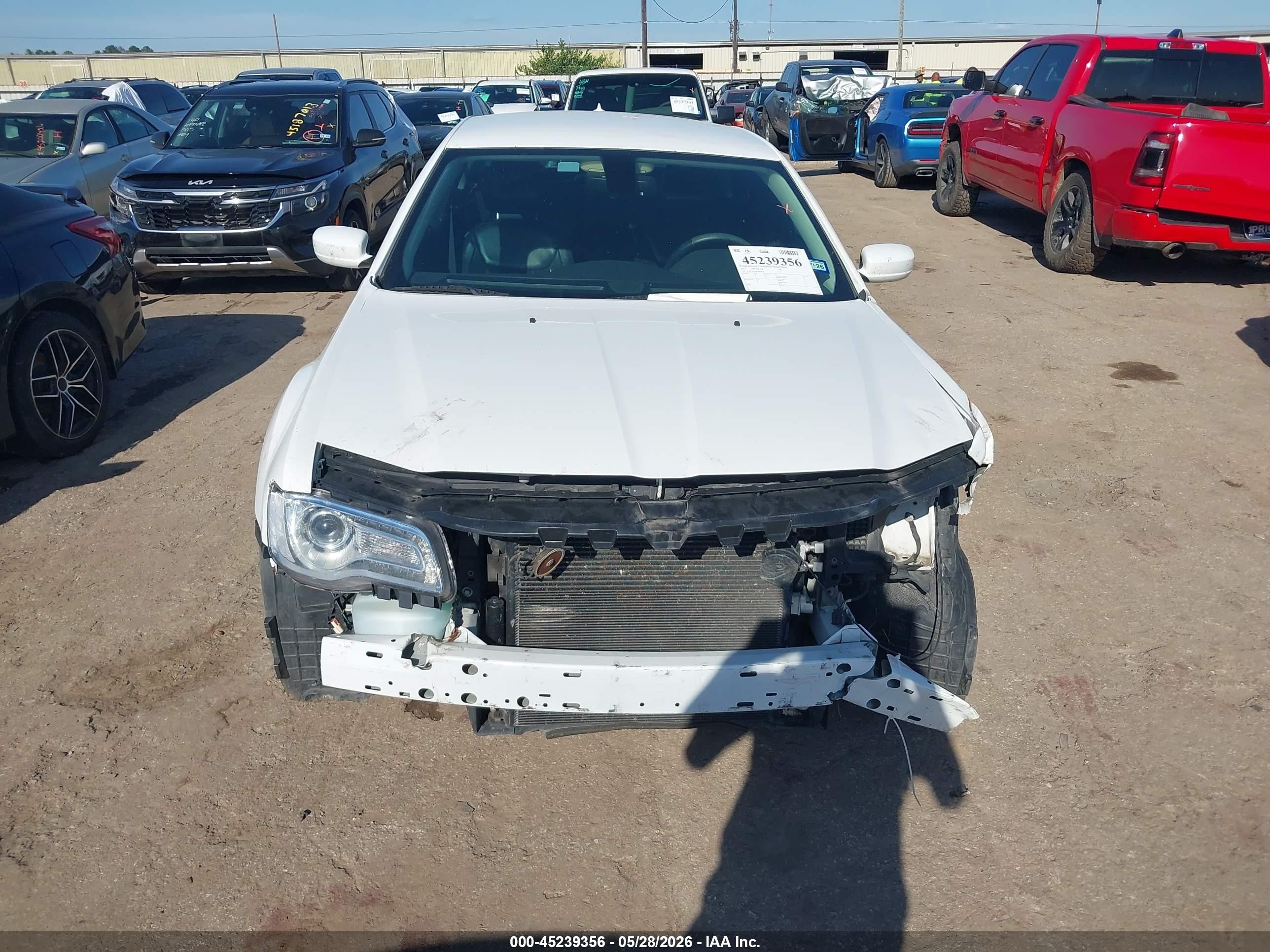 2015 Chrysler 300 Limited White vin: 2C3CCAAG8FH893842