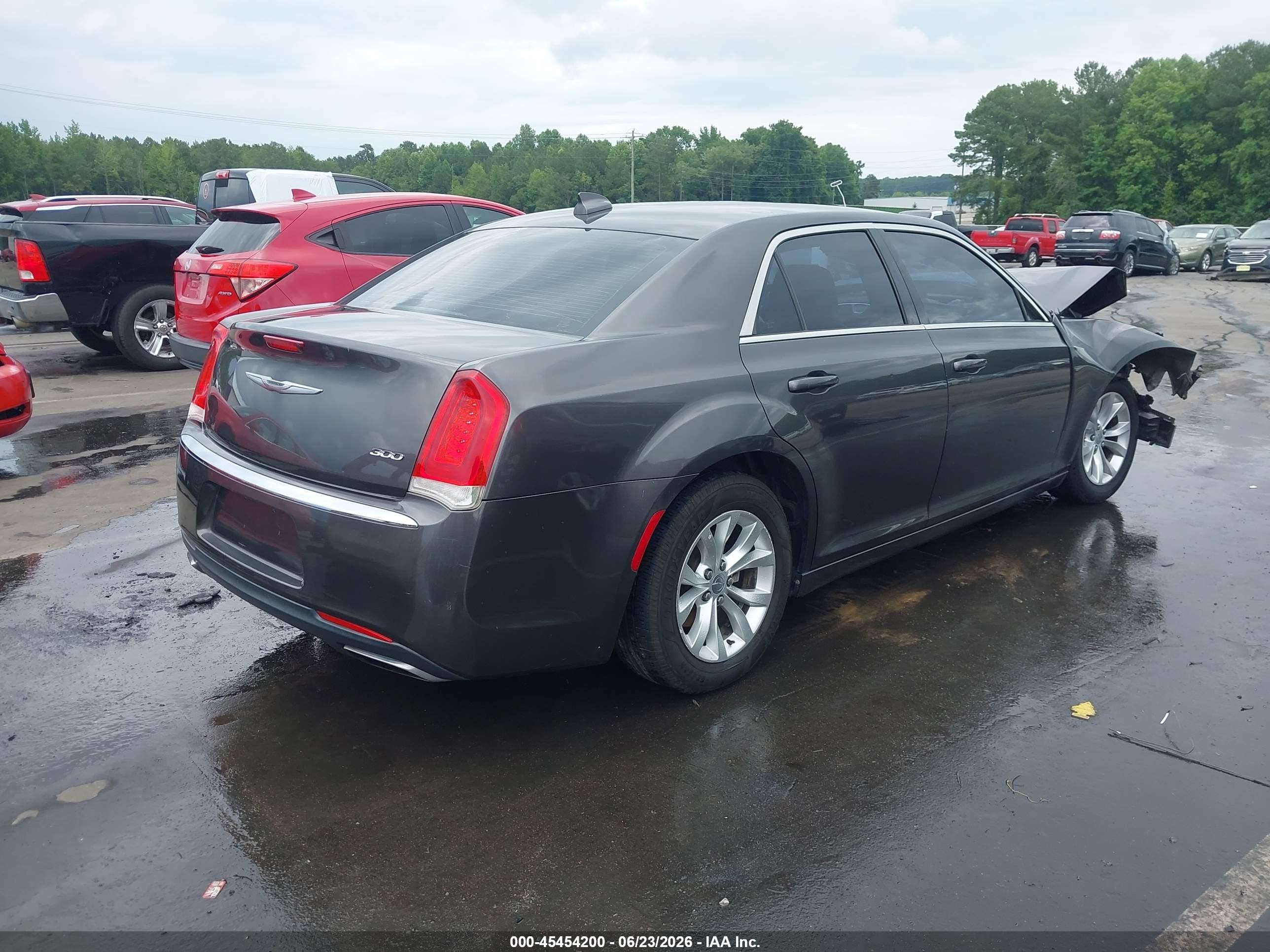 2015 Chrysler 300 Limited Gray vin: 2C3CCAAG8FH920490