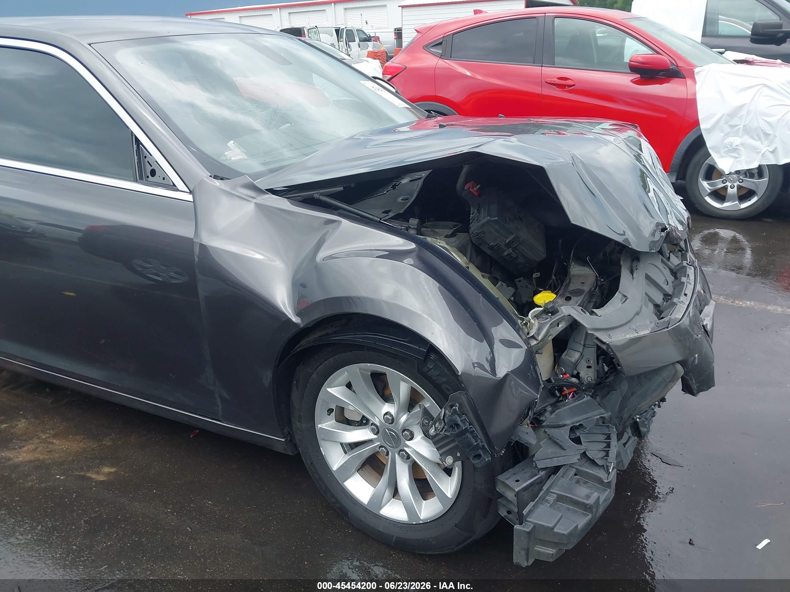2015 Chrysler 300 Limited Gray vin: 2C3CCAAG8FH920490