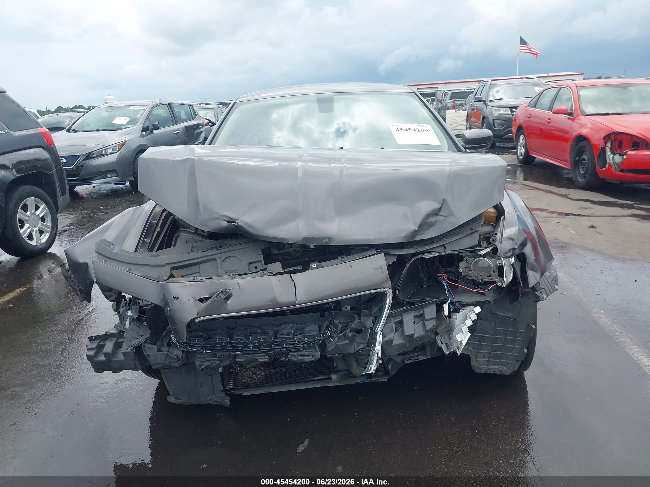 2015 Chrysler 300 Limited Gray vin: 2C3CCAAG8FH920490