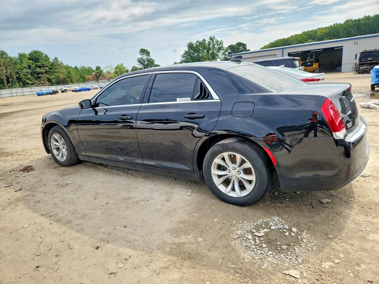 2020 Chrysler 300 Touring Black vin: 2C3CCAAG8LH202935