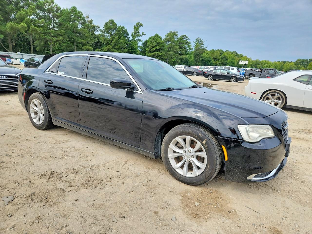 2020 Chrysler 300 Touring Black vin: 2C3CCAAG8LH202935