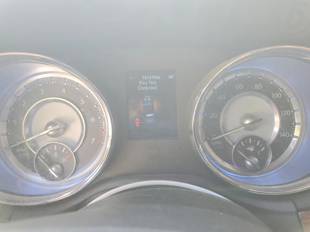 2013 Chrysler 300 Белый vin: 2C3CCAAG9DH534027
