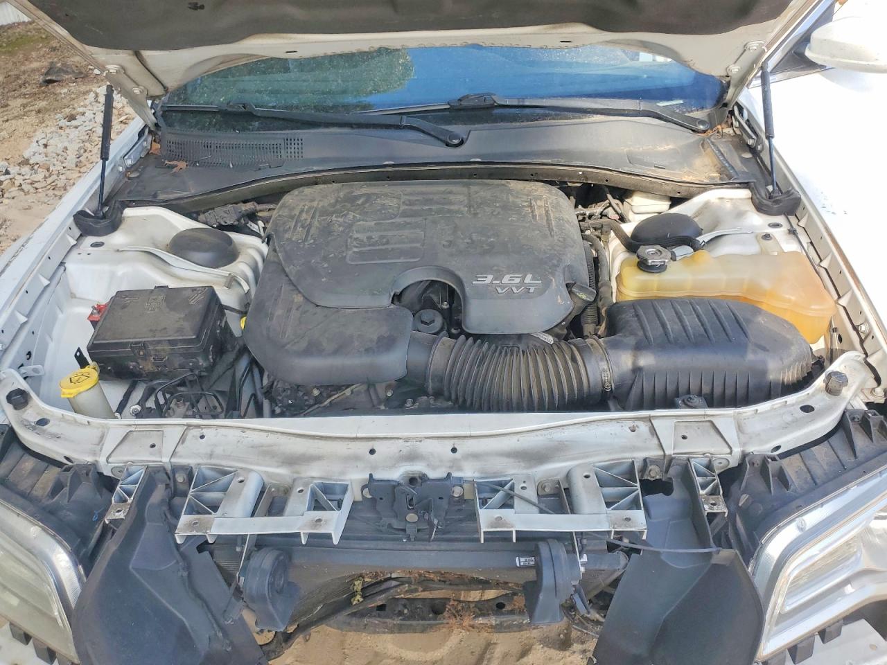 2013 Chrysler 300 Белый vin: 2C3CCAAG9DH534027