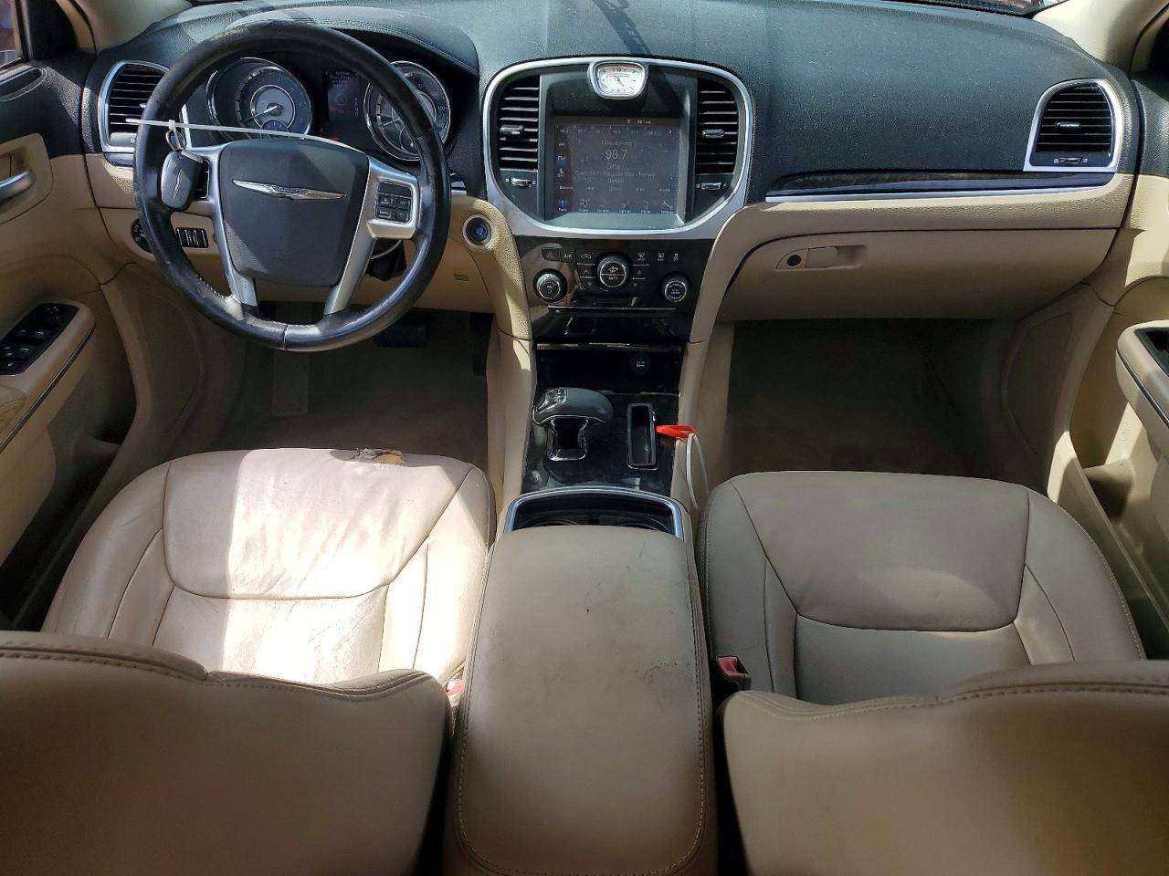 2013 Chrysler 300 Red vin: 2C3CCAAG9DH561468