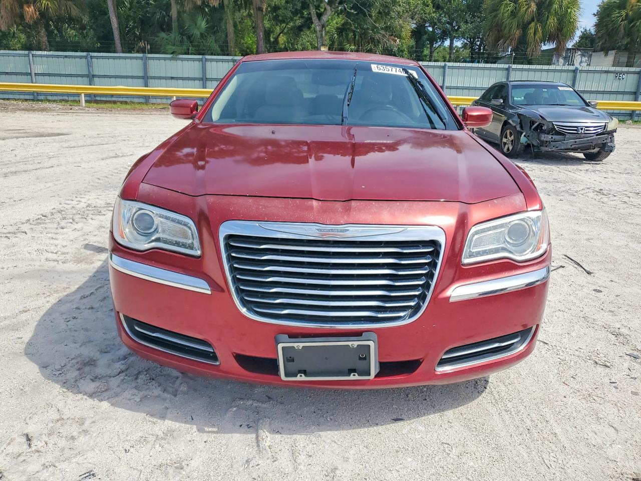 2013 Chrysler 300 Red vin: 2C3CCAAG9DH561468