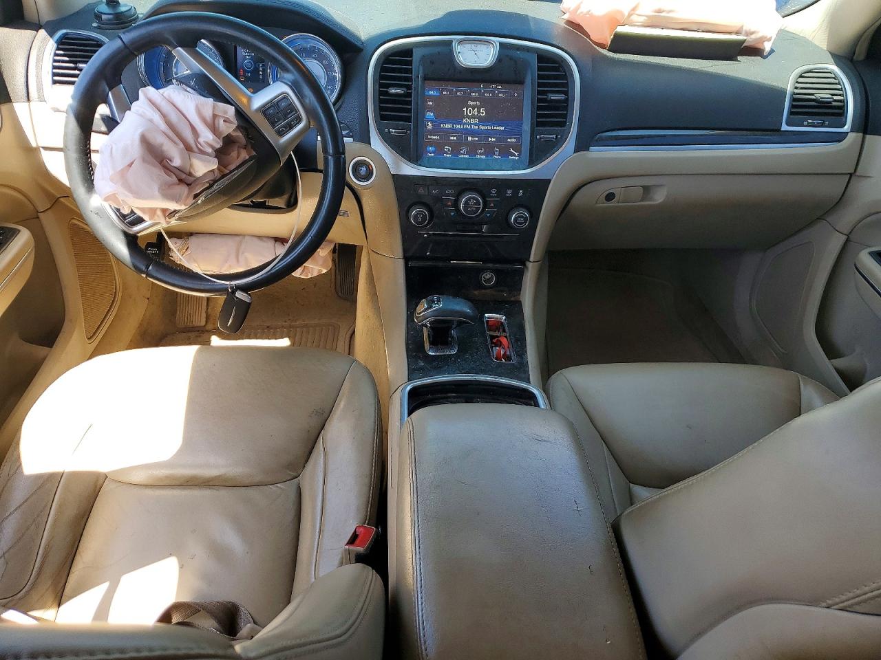 2013 Chrysler 300 Серебряный vin: 2C3CCAAG9DH599363