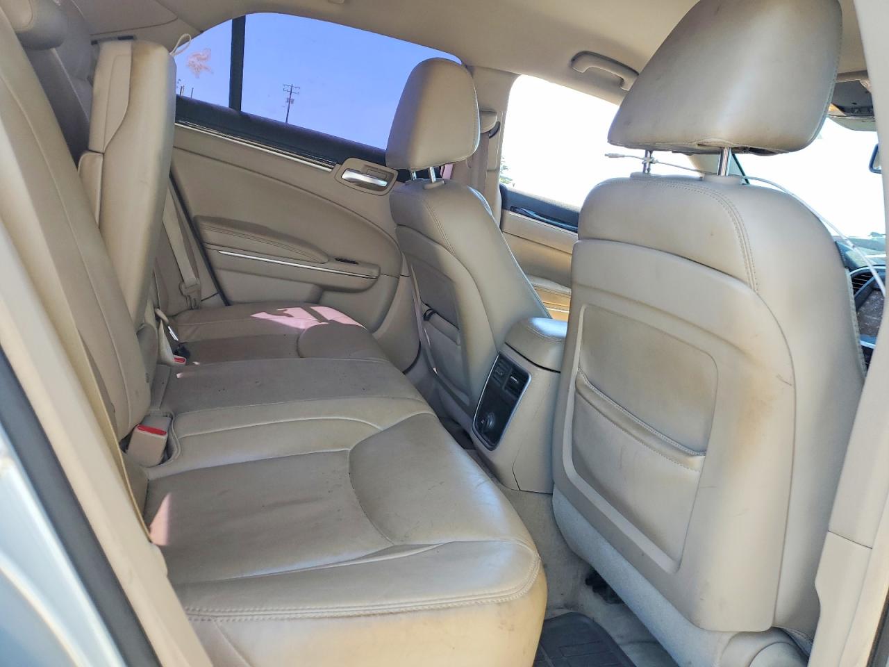 2013 Chrysler 300 Серебряный vin: 2C3CCAAG9DH599363