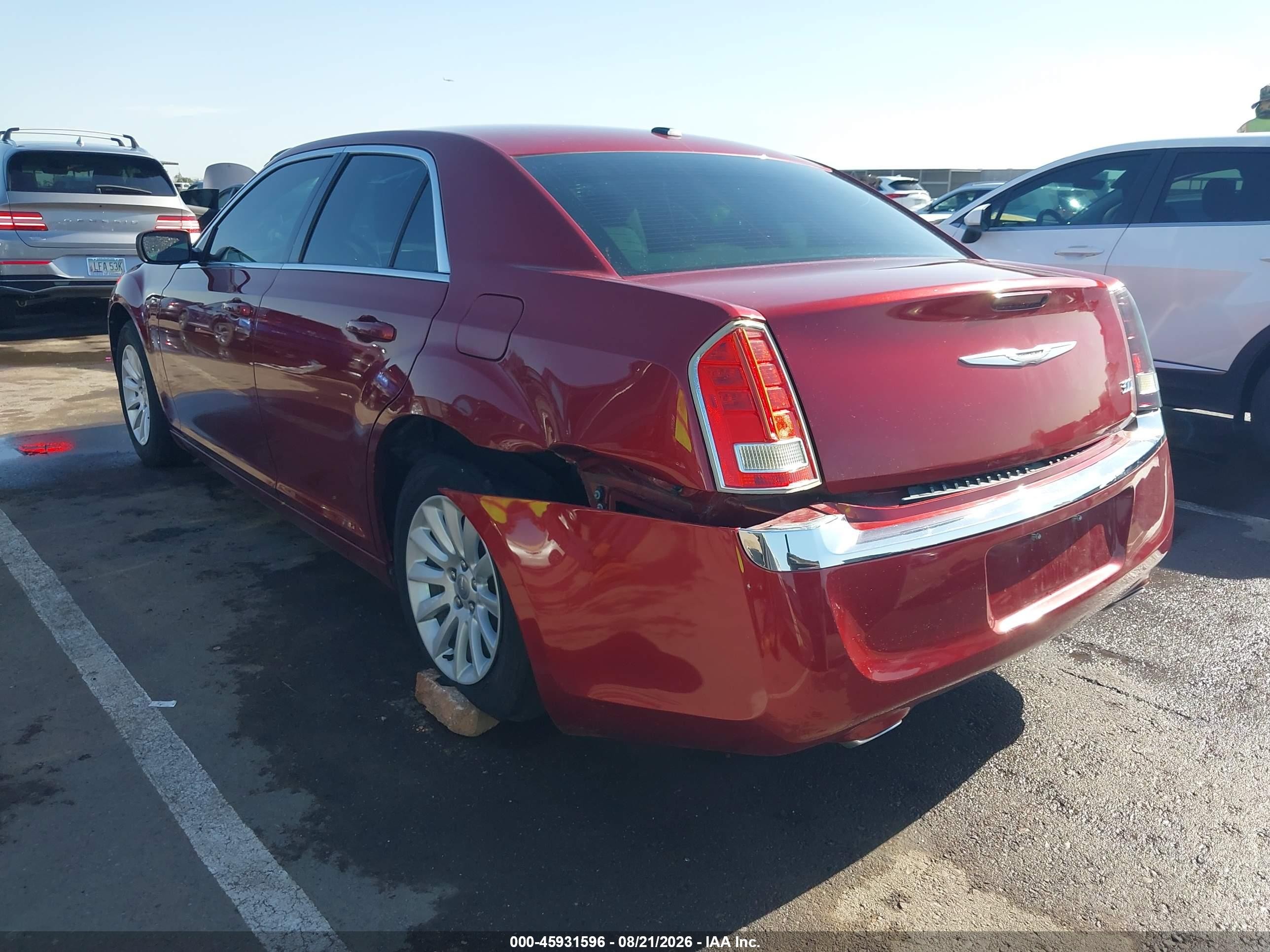 2013 Chrysler 300 Motown Red vin: 2C3CCAAG9DH647816