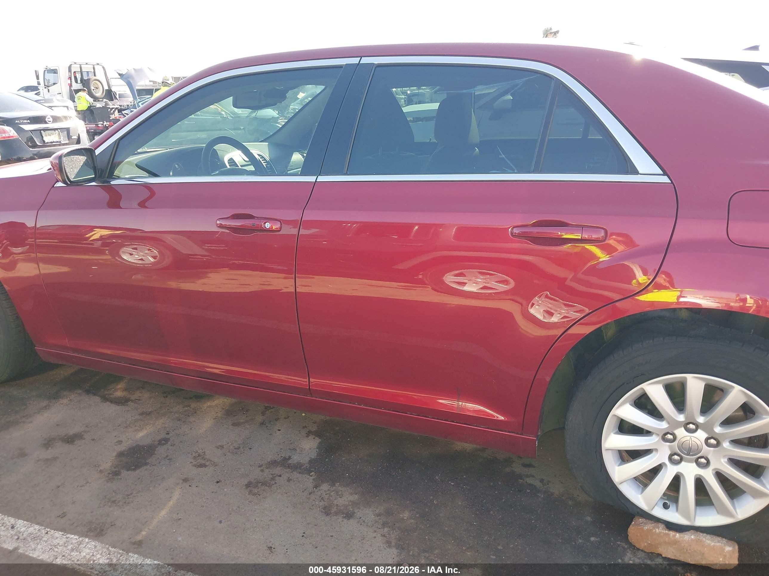 2013 Chrysler 300 Motown Red vin: 2C3CCAAG9DH647816