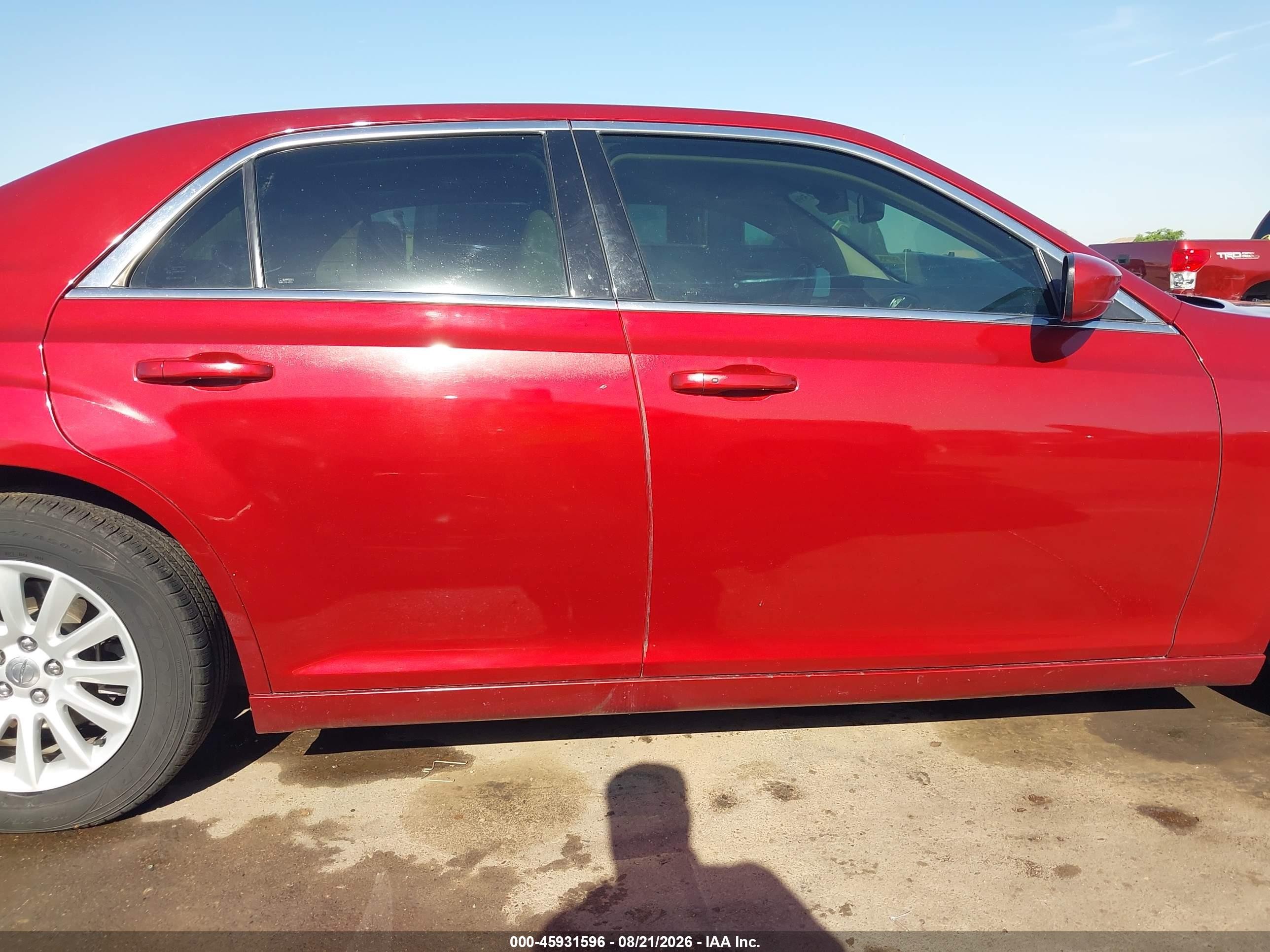 2013 Chrysler 300 Motown Red vin: 2C3CCAAG9DH647816