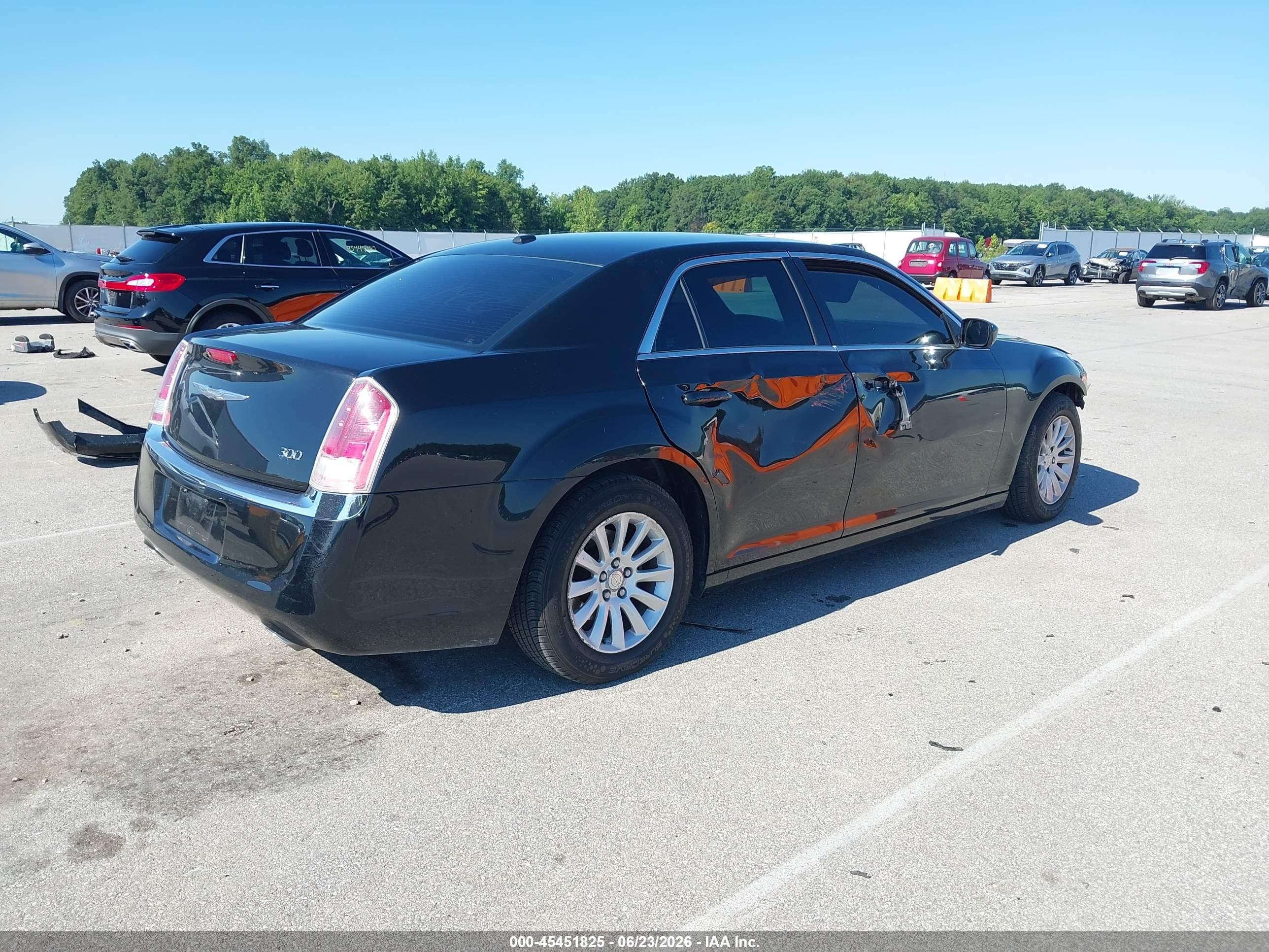 2013 Chrysler 300 Motown Black vin: 2C3CCAAG9DH722899