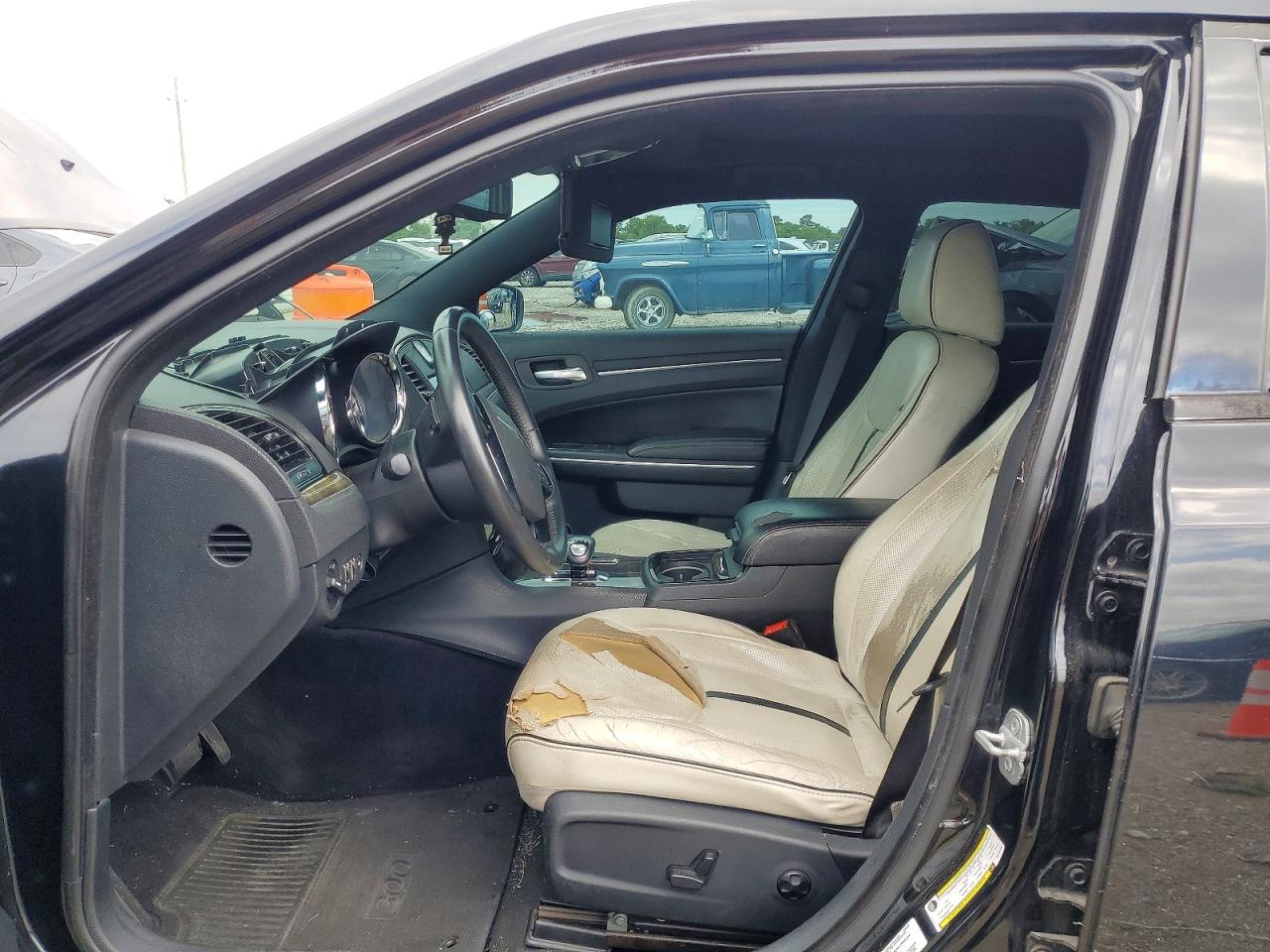 2013 Chrysler 300 Black vin: 2C3CCAAG9DH744949