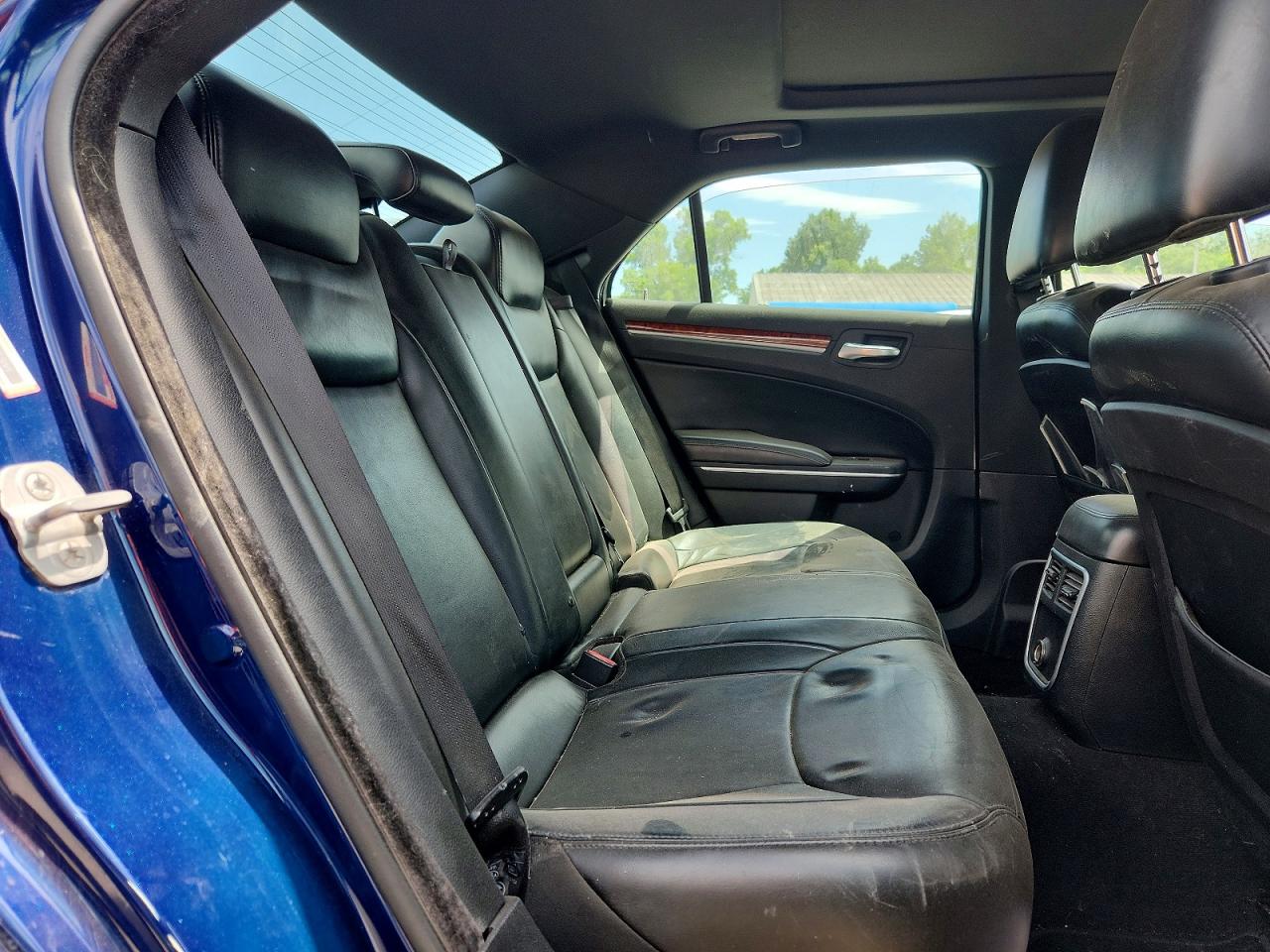 2014 Chrysler 300 Blue vin: 2C3CCAAG9EH179250