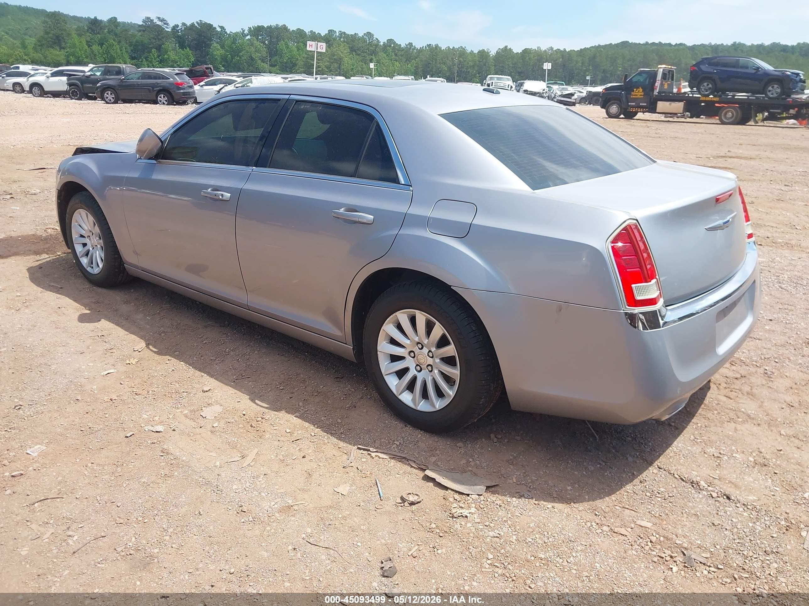 2014 Chrysler 300   Silver vin: 2C3CCAAG9EH206155