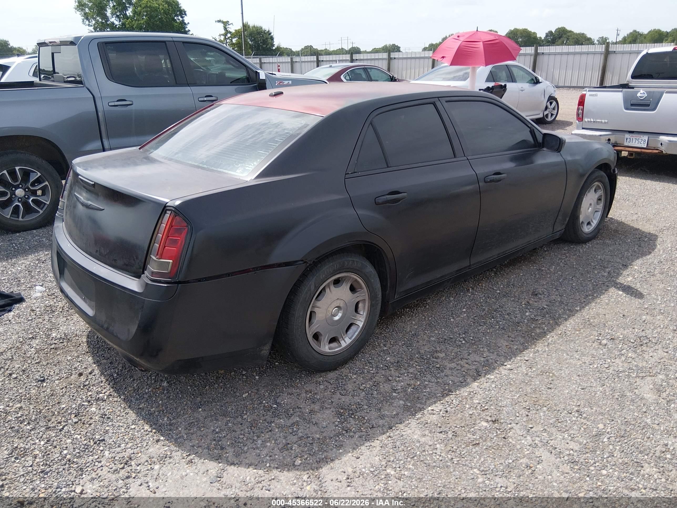 2014 Chrysler 300   Бордовый vin: 2C3CCAAG9EH262984