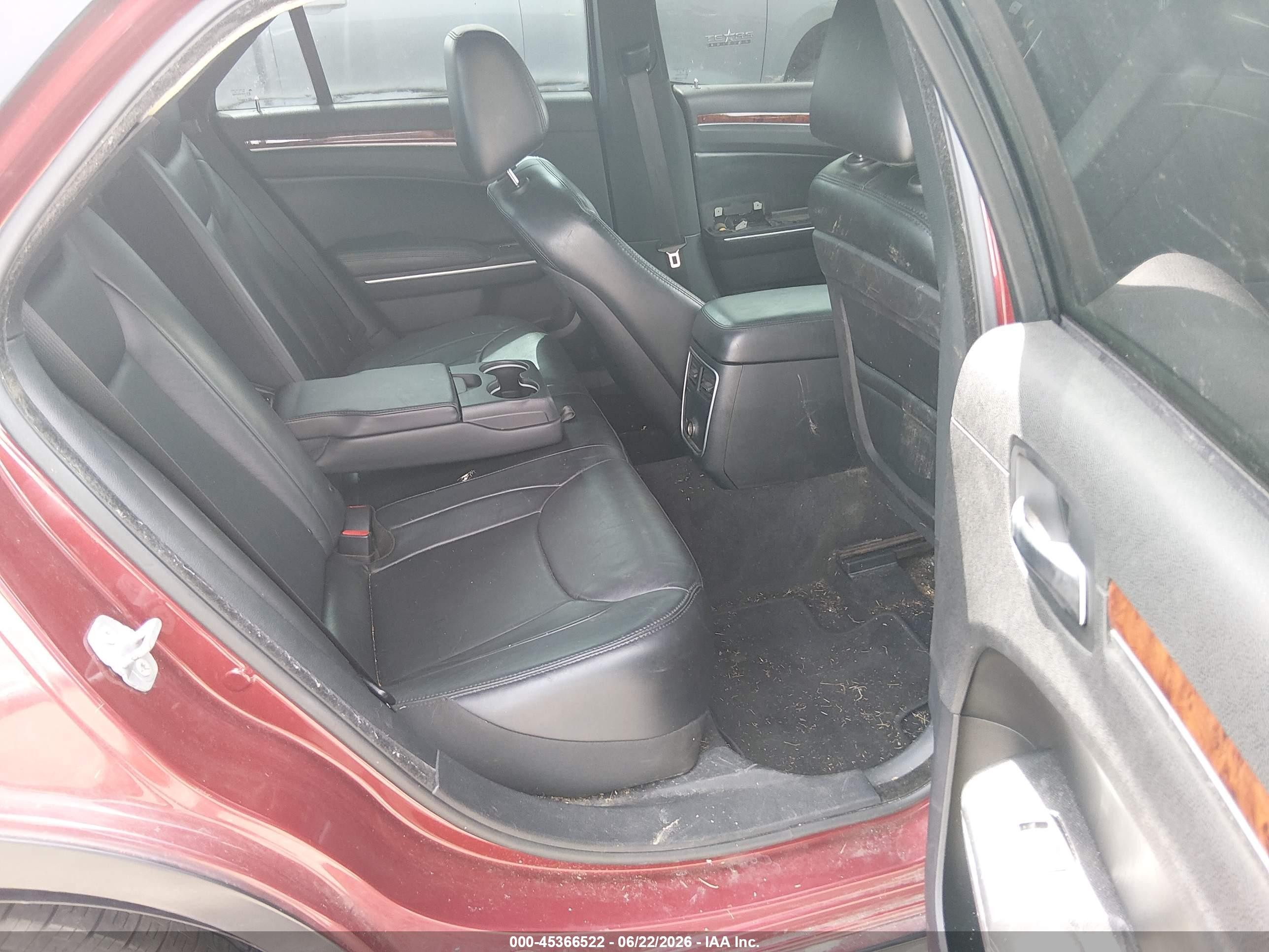 2014 Chrysler 300   Бордовый vin: 2C3CCAAG9EH262984