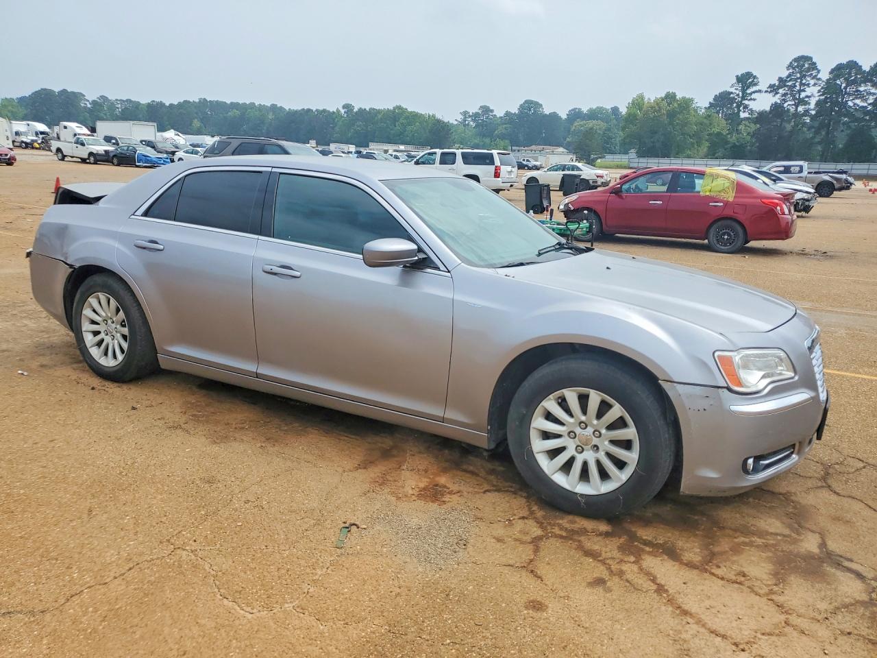 2014 Chrysler 300 Silver vin: 2C3CCAAG9EH372837